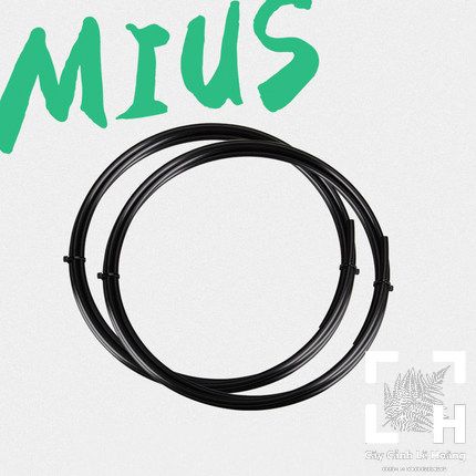 Ống dây dẫn nước RO MIUS Thông tin sản phẩm : Xuất sứ : Hàng chính hãng Mius Dây dẫn nước RO chuyên dụng , dây size ¼ (hoặc gọi là size 2), đường kính ống xấp xỉ 6mm. Hướng dẫn sử dụng: Sử dụng trong các bộ lọc nước RO, máy bơm phun sương...